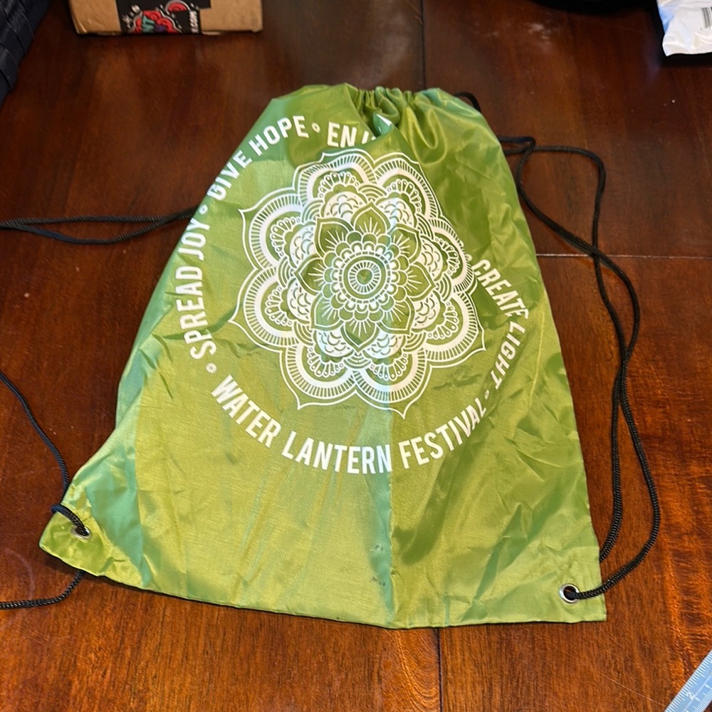 Green Drawstring Bag - Picture 10 of 10